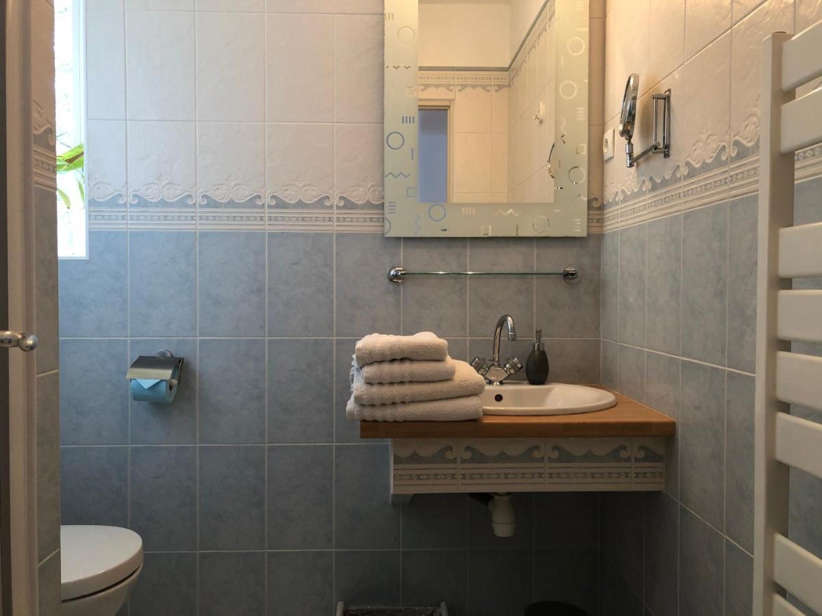 Bed and Breakfast Le Cedre Bleu Grosrouvre Zewnętrze zdjęcie